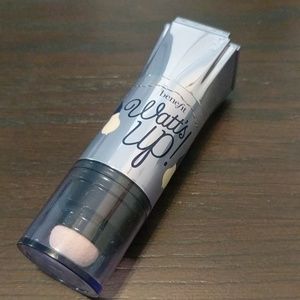 Benefit Watts Up cream Cheek Highlight Luminizer